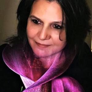 Meet your Posher, Stella